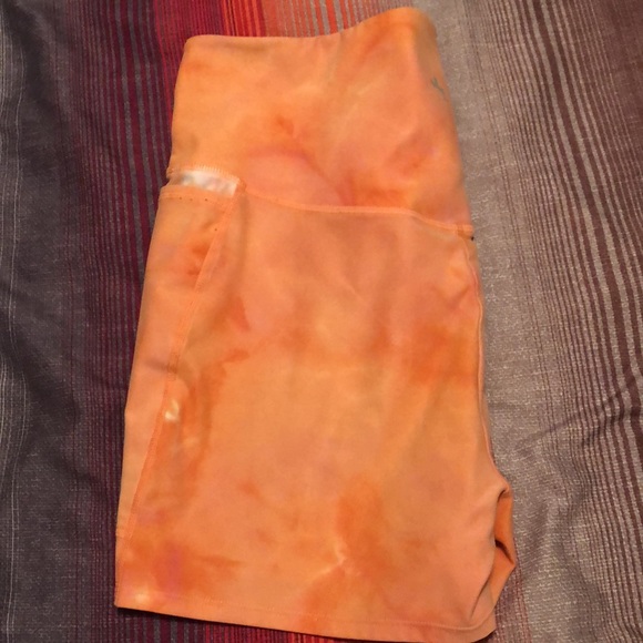 Joy lab extra large biker shorts with pockets - Picture 2 of 4